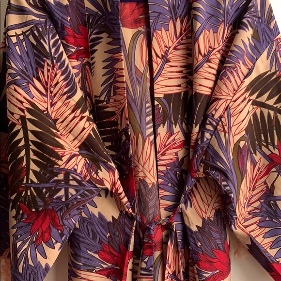 Japna Lounge Robe - Picture 2 of 4